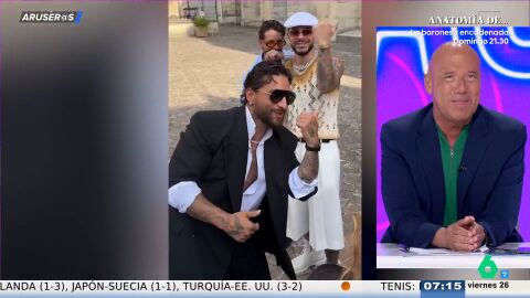 Alfonso Ar&uacute;s, de los sorprendentes looks de Maluma en la Semana de la Moda de Par&iacute;s: "Es una bofetada al buen gusto"
