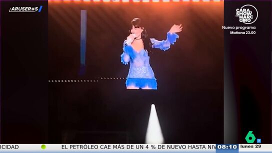 Aitana celebra sus 27 a&ntilde;os en Avil&eacute;s con Plex sobre el escenario: "&iexcl;Ha venido hasta mi suegra!"