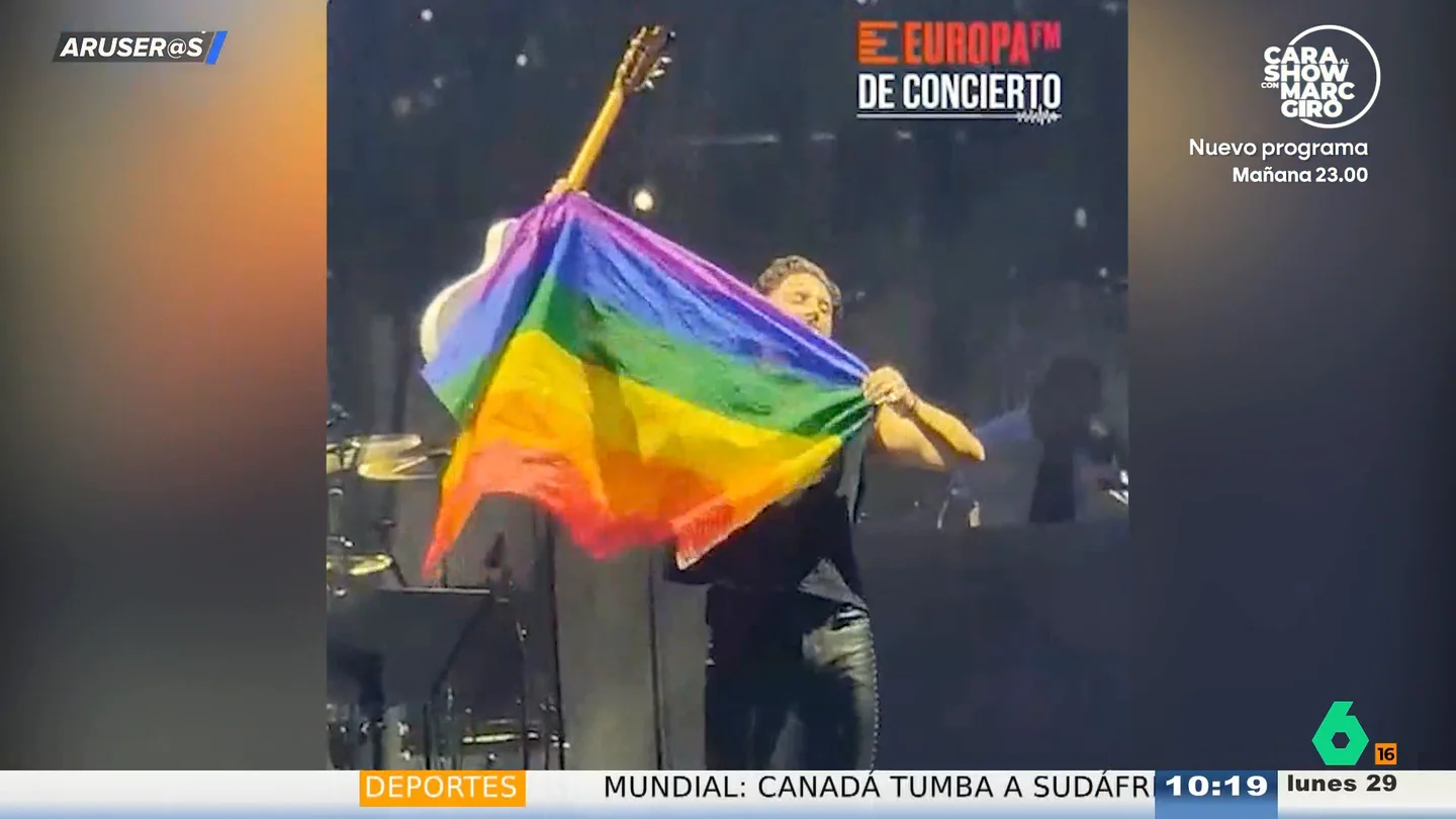 Manuel Carrasco, a los que critican su vestuario: "Dicen que parezco femenino o maricón, ¿y?" Manuel Carrasco, a los que critican su vestuario: "Dicen que parezco femenino o maricón, ¿y?"