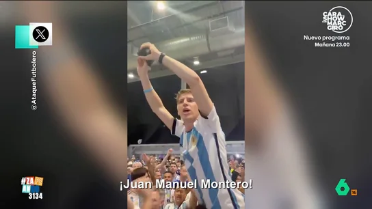 "¡Billetera... perdió la billetera!": el cántico de la afición de Argentina para encontrar al dueño de una cartera perdida Nadie como los de la albiceleste para resolver problemas. Juna Manuel Montero perdió su cartera en plena fanzone de Argentina y la hinchada se ocupó, cántico mediante, de que volviera con su dueño.