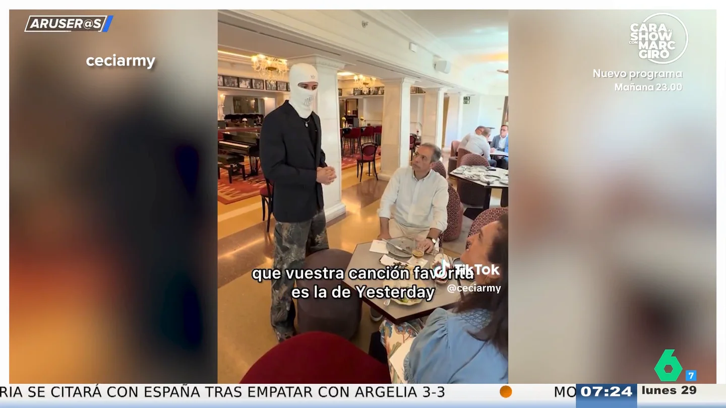 El bonito gesto de un influencer con una pareja que cumplía 25 años de casados emociona a Aruser@s El bonito gesto de un influencer con una pareja que cumplía 25 años de casados emociona a Aruser@s