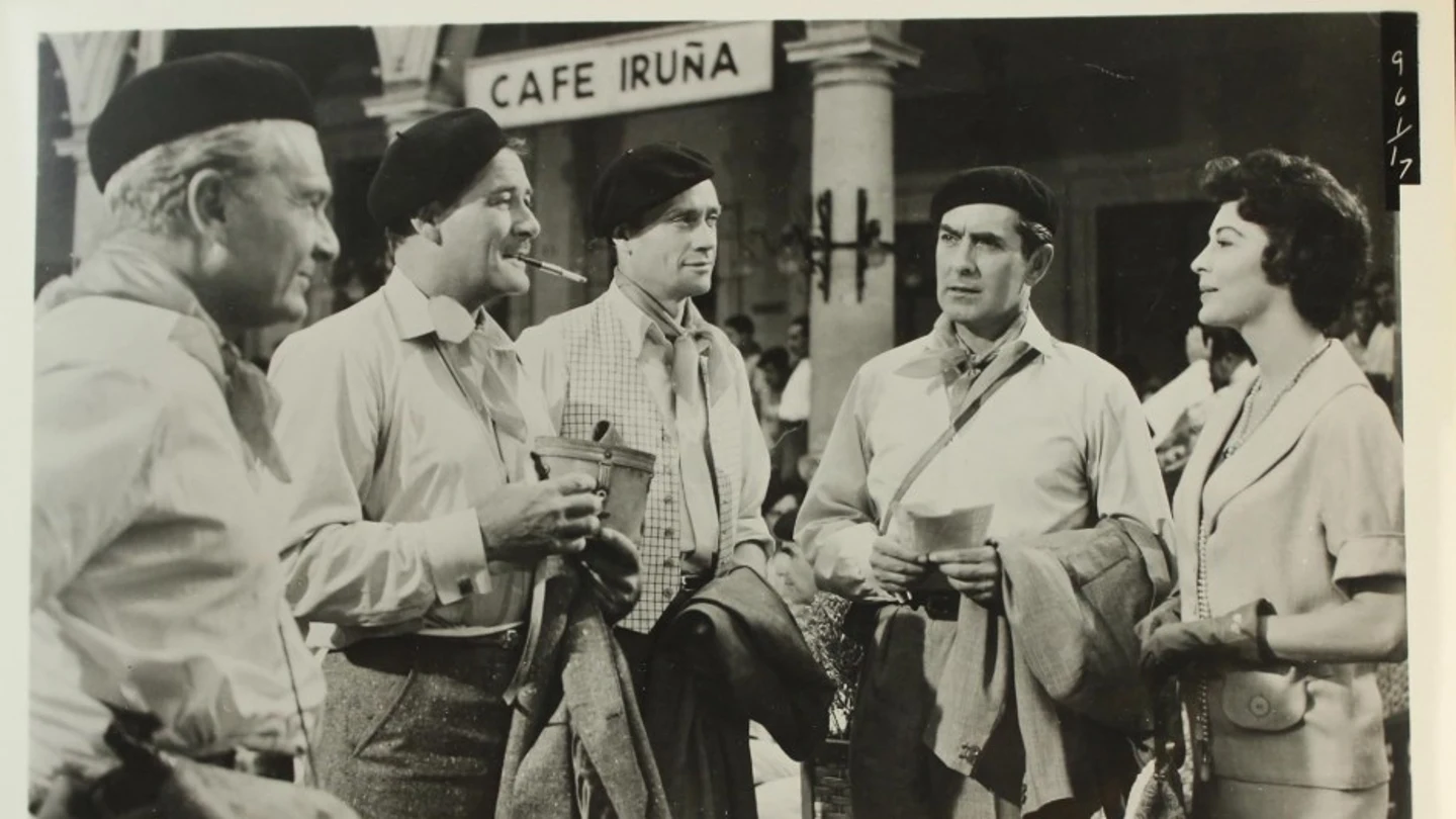 Tyrone Power, Eddie Albert, Errol Flynn, Ava Gardner y Mel Ferrer en la película '¡Fiesta!' (1957) Tyrone Power, Eddie Albert, Errol Flynn, Ava Gardner y Mel Ferrer en la película '¡Fiesta!' (1957)