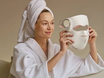 Dreame presenta Chrona, su nueva m&aacute;scara LED antiedad para usar en casa