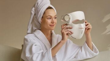 Dreame presenta Chrona, su nueva m&aacute;scara LED antiedad para usar en casa