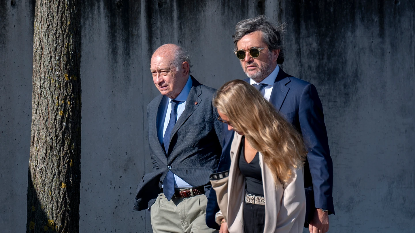 El exministro de Interior, Jorge Fernández Díaz (i), a su llegada a la Audiencia Nacional, a 29 de junio de 2026, en San Fernando de Henares, Madrid (España). El exministro de Interior, Jorge Fernández Díaz (i), a su llegada a la Audiencia Nacional, a 29 de junio de 2026, en San Fernando de Henares, Madrid (España).