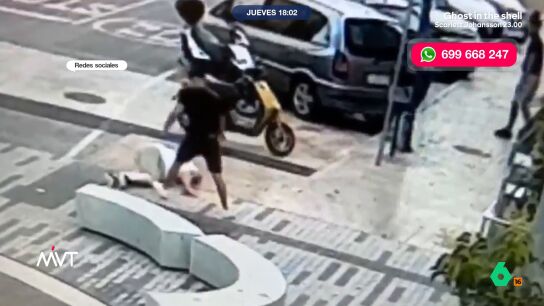 Uno de los j&oacute;venes le propin&oacute; pu&ntilde;etazos y patadas al se&ntilde;or, de 68 a&ntilde;os, y, cuando estaba aturdido, le rob&oacute; la cartera. Los ladrones cuentan con antecedentes y, como se&ntilde;ala Leo &Aacute;lvarez, "se dedican a esto". 