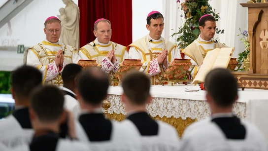 Los últimos obispos consagrados de la Sociedad de San Pío X, excomulgados por el Vaticano Los últimos obispos consagrados de la Sociedad de San Pío X, excomulgados por el Vaticano