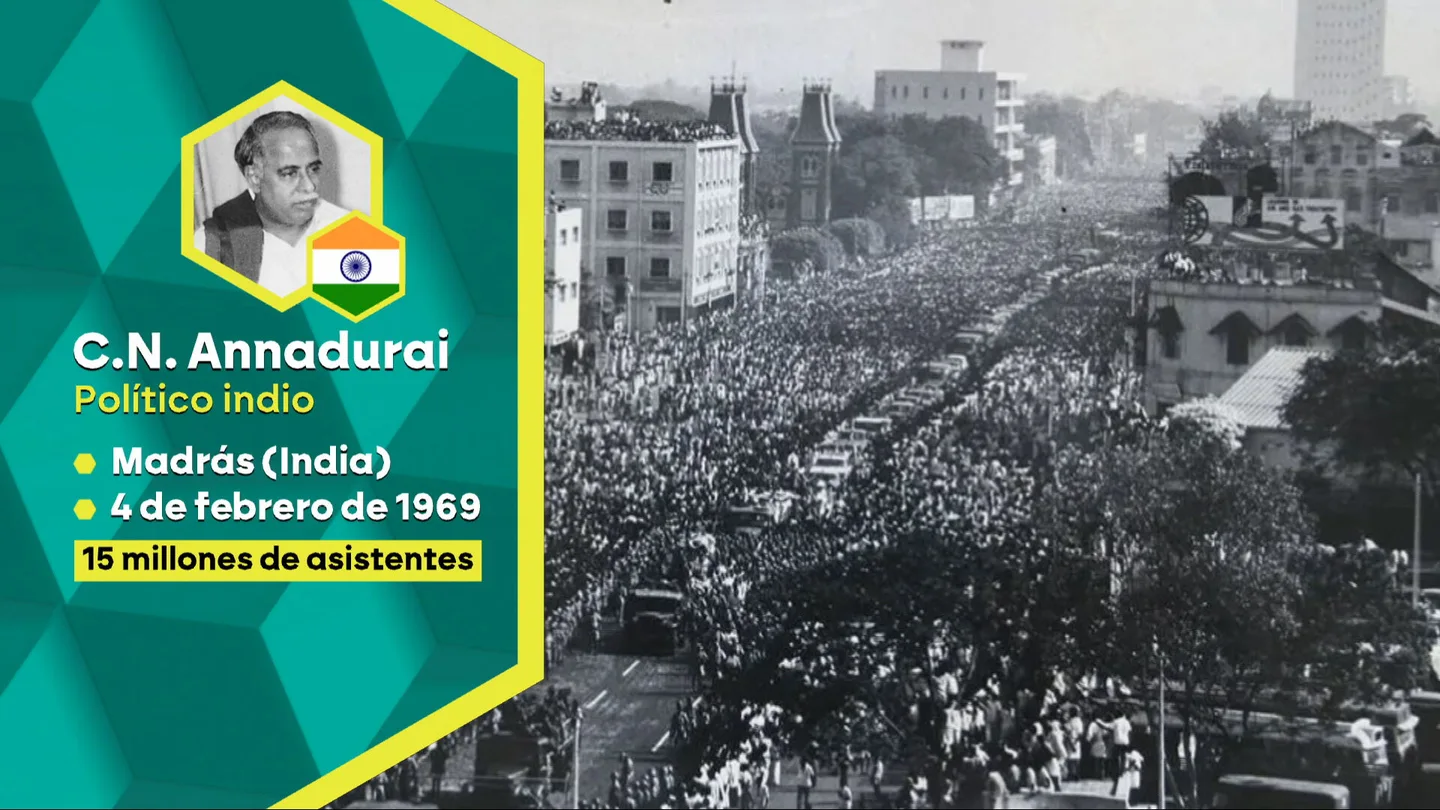 Jamenei no es el único: los otros grandes funerales por todo lo alto como el de Jomeini o el de Ghandi Jamenei no es el único: los otros grandes funerales por todo lo alto como el de Jomeini o el de Ghandi