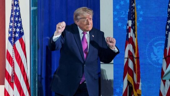 Donald Trump, bailando
