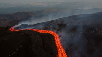 Imagen de la erupci&oacute;n en el volc&aacute;n Etna