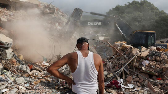 Venezuela anuncia medidas econ&oacute;micas para paliar los tr&aacute;gicos efectos de los terremotos y tras una oleada de cr&iacute;ticas.