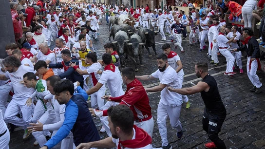 Imagen de archivo de un encierro de Sanfermines en 2025 Imagen de archivo de un encierro de Sanfermines en 2025