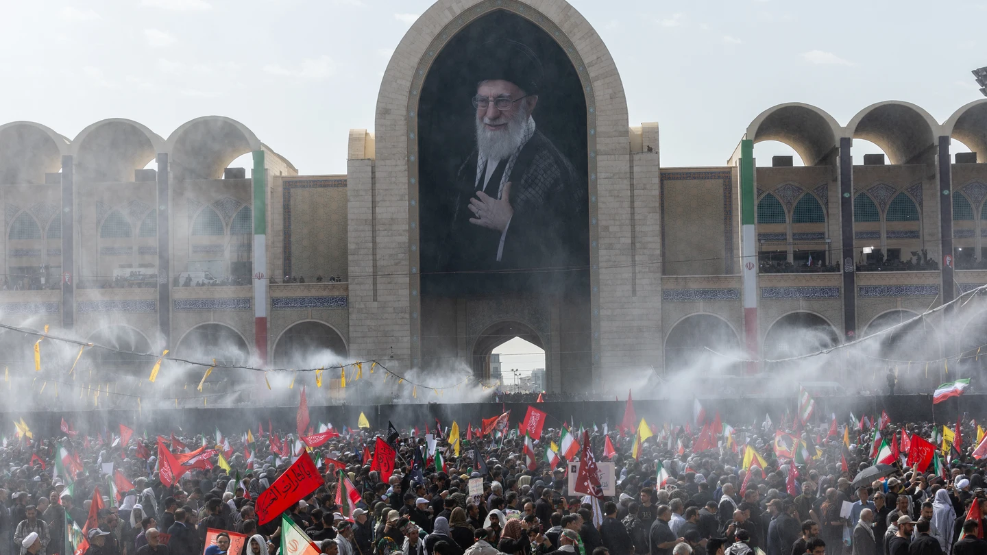 Inicio de las ceremonias fúnebres en honor al difunto líder iraní el ayatolá Alí Jamenei Inicio de las ceremonias fúnebres en honor al difunto líder iraní el ayatolá Alí Jamenei