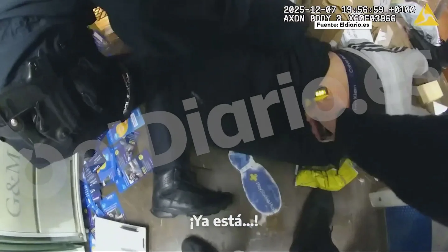 La Justicia ordena reabrir la investigación por la muerte de Haitam: pide tener en cuenta los vídeos en los que se ven golpes y descargas por parte de la Policía La Justicia ordena reabrir la investigación por la muerte de Haitam: pide tener en cuenta los vídeos en los que se ven golpes y descargas por parte de la Policía
