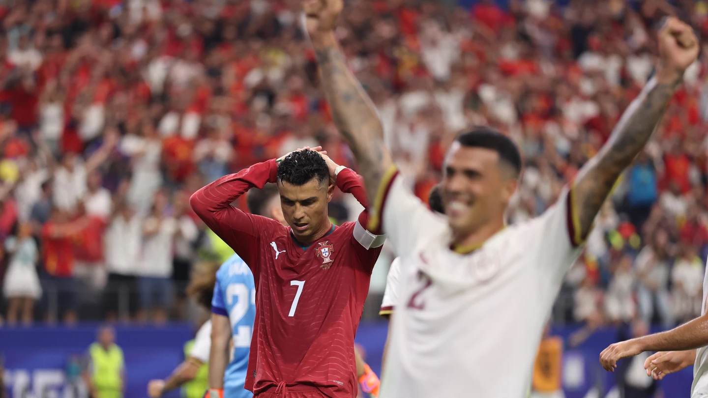 Cristiano Ronaldo se lamenta y Pedro Porro celebra Cristiano Ronaldo se lamenta y Pedro Porro celebra