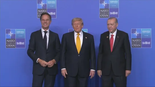 El presidente de Estados Unidos, Donald Trump, junto a Mark Rutte y Recep Tayyip Erdogan en la cumbre de la OTAN celebrada en Ankara El presidente de Estados Unidos, Donald Trump, junto a Mark Rutte y Recep Tayyip Erdogan en la cumbre de la OTAN celebrada en Ankara