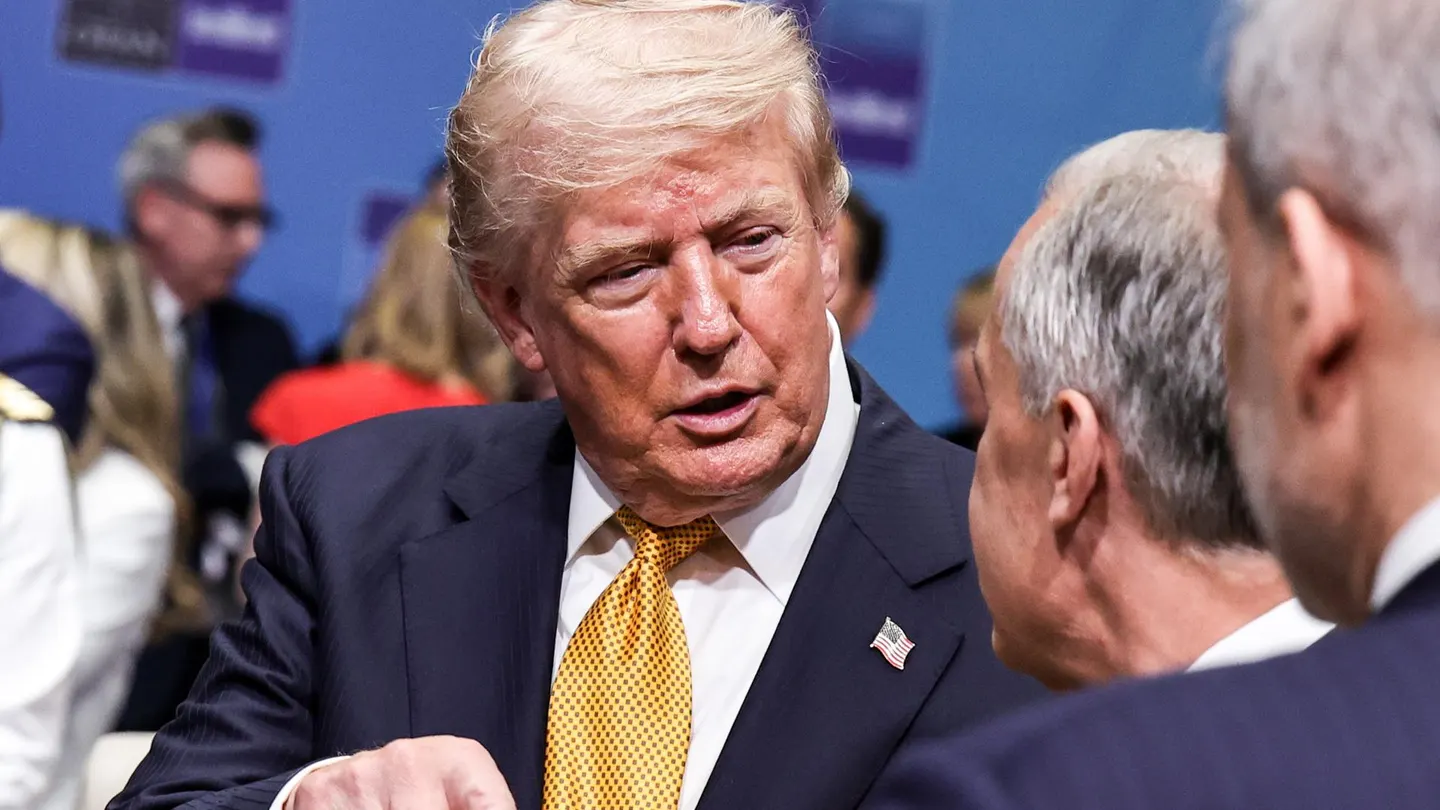 Trump durante la foto de familia de la cumbre de la OTAN Trump durante la foto de familia de la cumbre de la OTAN