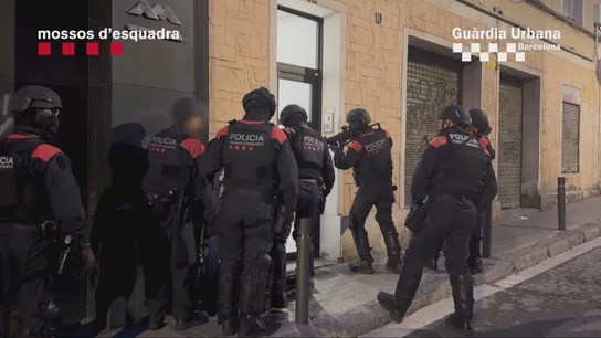 Cae en Barcelona la banda juvenil ‘Los 300’, acusada de tráfico de drogas, robos y agresiones Cae en Barcelona la banda juvenil ‘Los 300’, acusada de tráfico de drogas, robos y agresiones