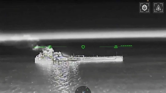 Imagen de un dron ucraniano apuntando a un petrolero ruso en el Mar de Azov Imagen de un dron ucraniano apuntando a un petrolero ruso en el Mar de Azov