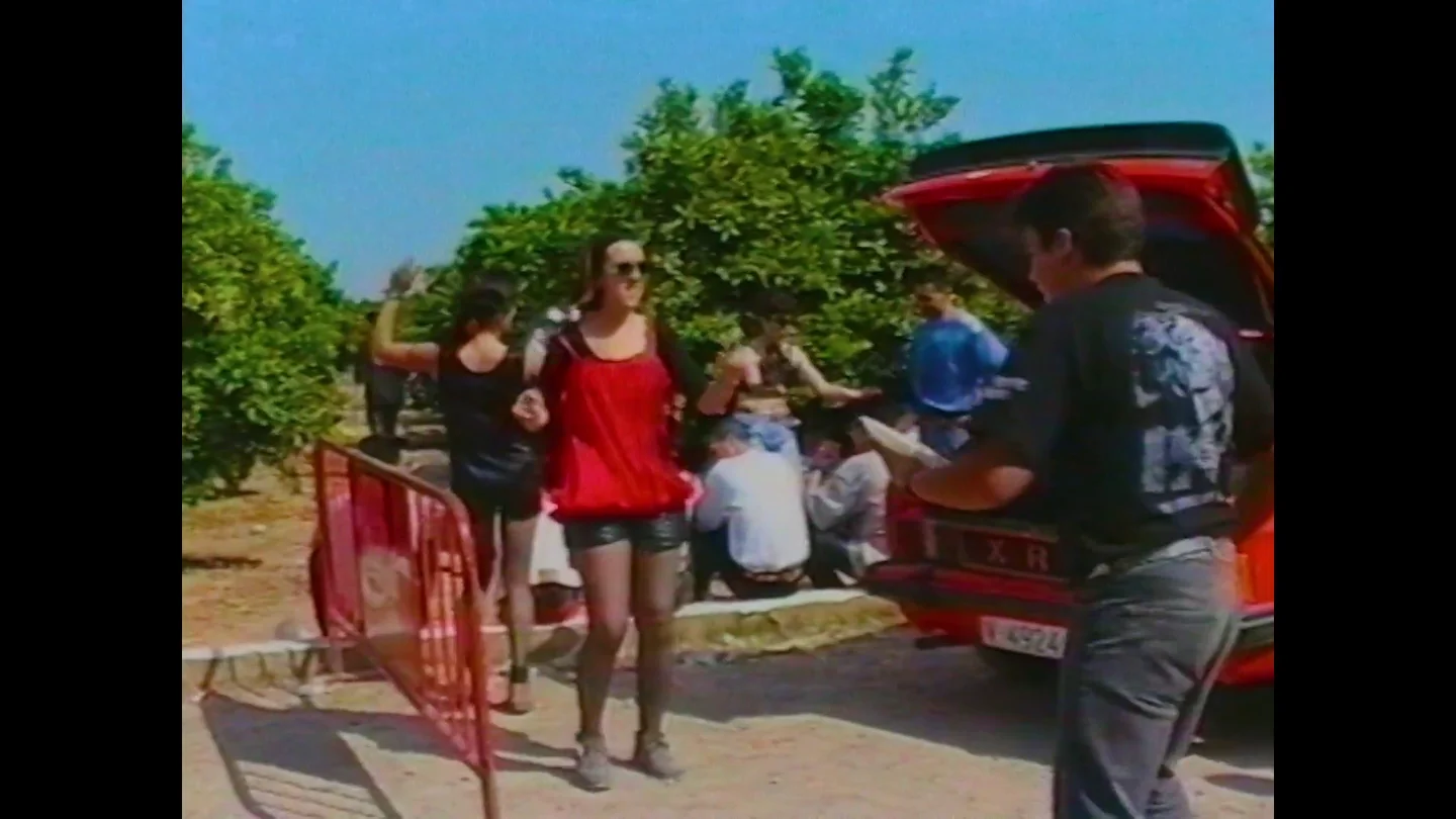 No, la Ruta del Bakalao no solo era ir de discoteca en discoteca: así era la cultura del parking que dio origen a la del botellón No, la Ruta del Bakalao no solo era ir de discoteca en discoteca: así era la cultura del parking que dio origen a la del botellón