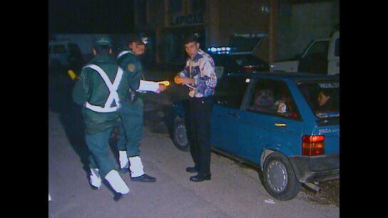 As&iacute; fueron los fuertes controles policiales en la Ruta del Bakalao despu&eacute;s del crimen de Alc&agrave;sser y la huida de Angl&eacute;s: "Como etarras"