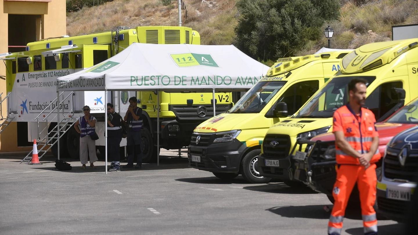 Puesto de mando avanzado desplegado por un incendio forestal, a 10 de julio de 2026, en Los Gallardos Puesto de mando avanzado desplegado por un incendio forestal, a 10 de julio de 2026, en Los Gallardos