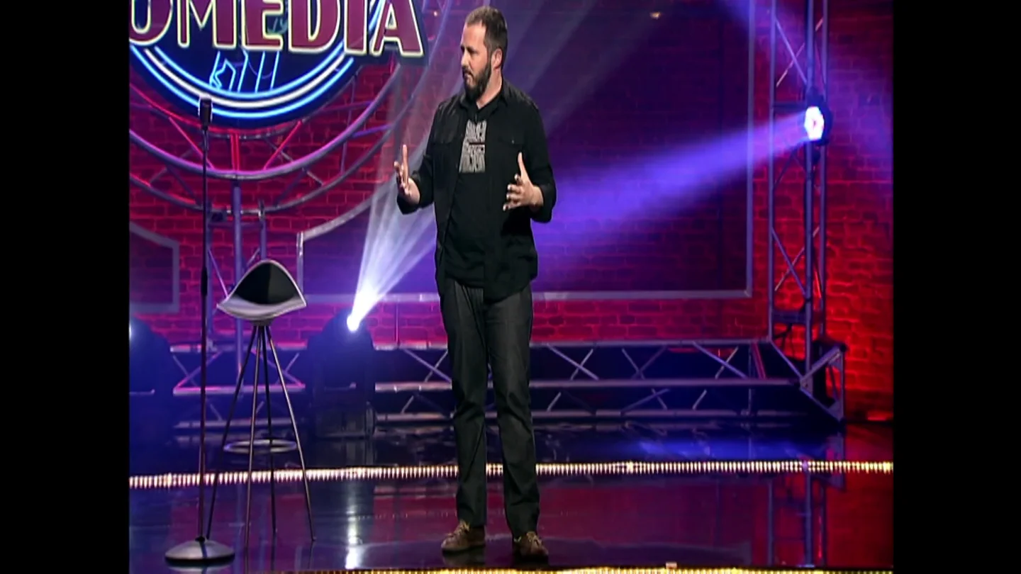 Ricardo Castella imaginó así el fin del mundo en su monólogo de 'El Club de la Comedia': "Una gran orgía" Ricardo Castella imaginó así el fin del mundo en su monólogo de 'El Club de la Comedia': "Una gran orgía"