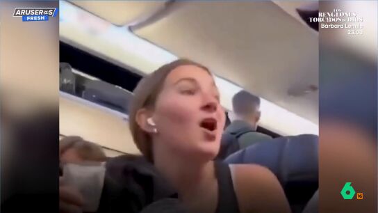 El emotivo v&iacute;deo viral de un padre que sorprende a su hija apareciendo a su lado en pleno vuelo