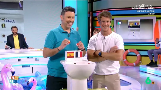 Álex Silvestre y las pelotas de Iñaki Urrutia coinciden en su pronóstico para el España-Francia: ¿pasaremos a la final? Mañana España afronta el trascendental cruce de semifinales contra Francia y Álex Silvestre e Iñaki Urrutia hacen, cada uno a su estilo, sus pronósticos sobre quién llegará a la final del Mundial.