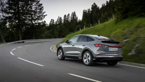 Audi Q4 e-tron Audi Q4 e-tron