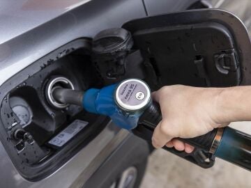 BMW, Toyota, Bosch y Repsol prueban en Espa&ntilde;a la gasolina 100% renovable en coches de combusti&oacute;n