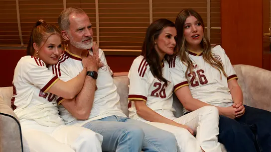 La Familia Real viendo este martes desde un hotel de Barcelona el encuentro correspondiente a las semifinales del Mundial 2026 que disputaron España y Francia. La Familia Real viendo este martes desde un hotel de Barcelona el encuentro correspondiente a las semifinales del Mundial 2026 que disputaron España y Francia.