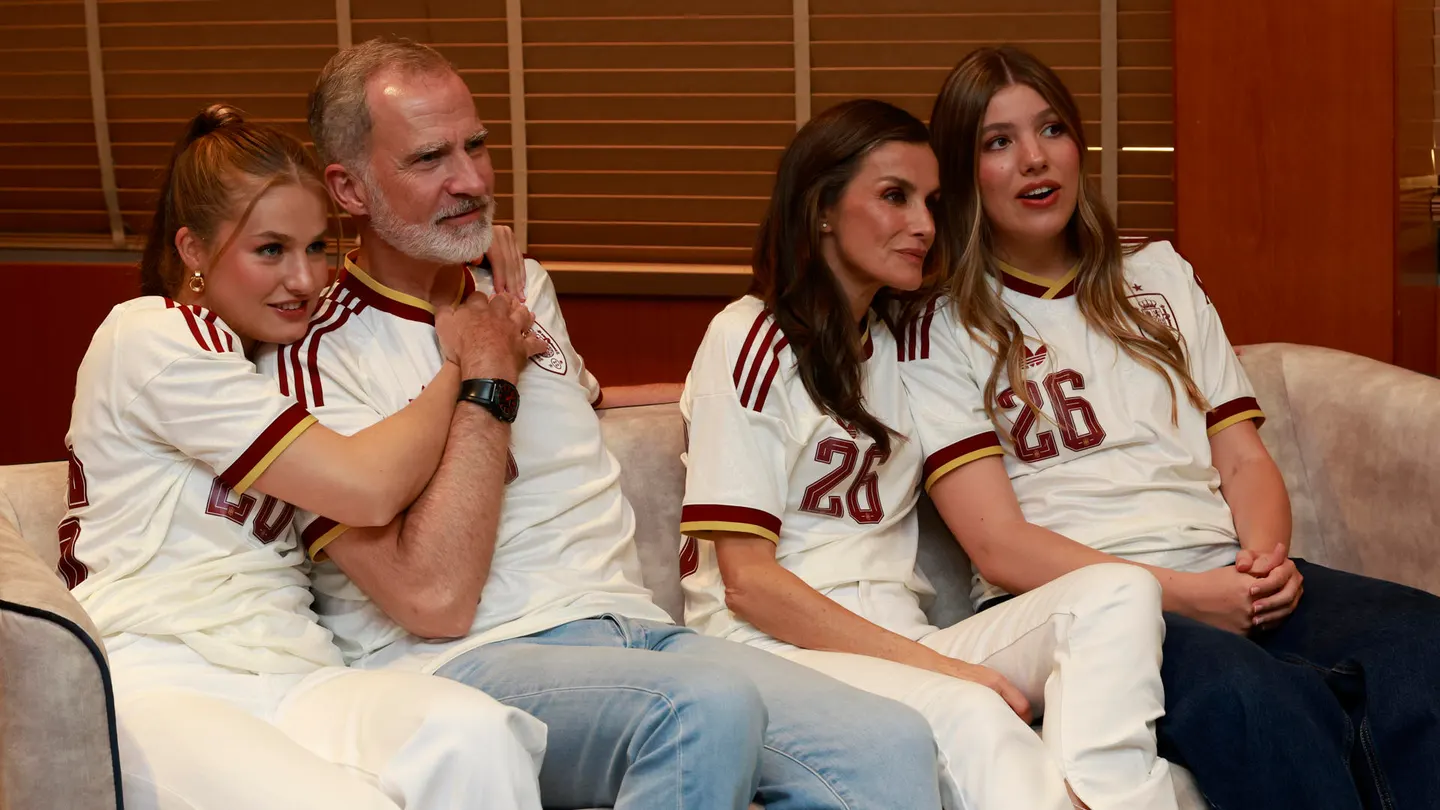 La Familia Real viendo este martes desde un hotel de Barcelona el encuentro correspondiente a las semifinales del Mundial 2026 que disputaron España y Francia. La Familia Real viendo este martes desde un hotel de Barcelona el encuentro correspondiente a las semifinales del Mundial 2026 que disputaron España y Francia.