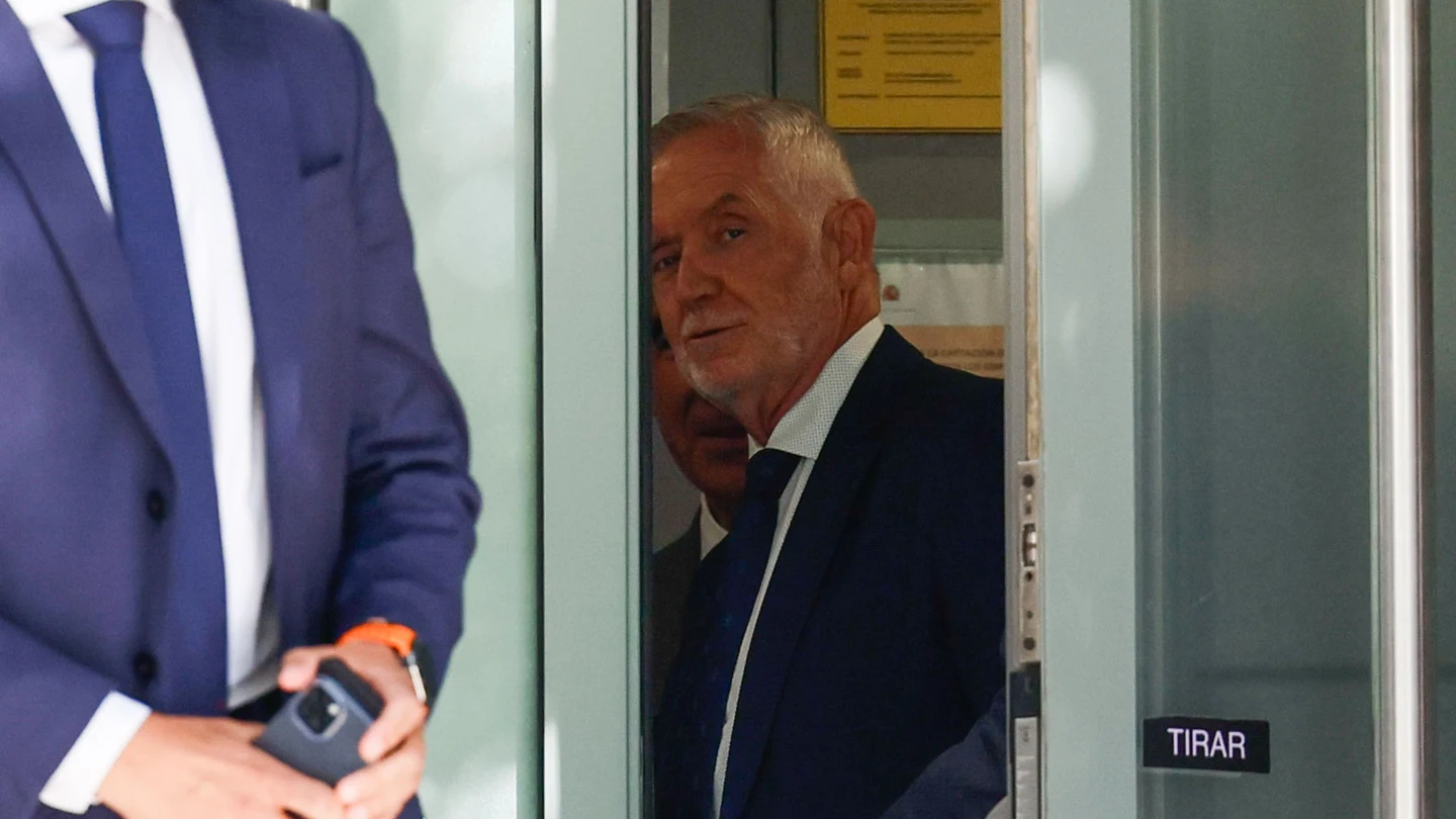 El director adjunto operativo (DAO) de la Guardia Civil, Manuel Llamas, a su llegada para declarar ante el juez de la Audiencia Nacional El director adjunto operativo (DAO) de la Guardia Civil, Manuel Llamas, a su llegada para declarar ante el juez de la Audiencia Nacional
