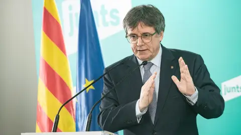 El presidente de Junts per Catalunya, Carles Puigdemont, en una rueda de prensa. El presidente de Junts per Catalunya, Carles Puigdemont, en una rueda de prensa.