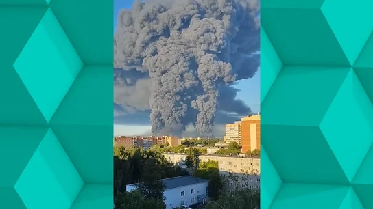 Consecuencias de un ataque ucraniano con drones a un centro logístico de Tambov, Rusia. Consecuencias de un ataque ucraniano con drones a un centro logístico de Tambov, Rusia.