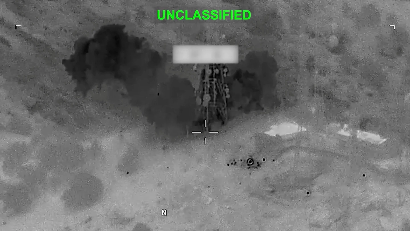 Imagen de uno de los ataques nocturnos de EEUU a Irán Imagen de uno de los ataques nocturnos de EEUU a Irán