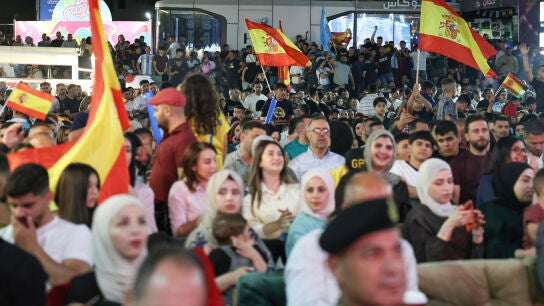Cientos de personas celebran la victoria espa&ntilde;ola en Ramala
