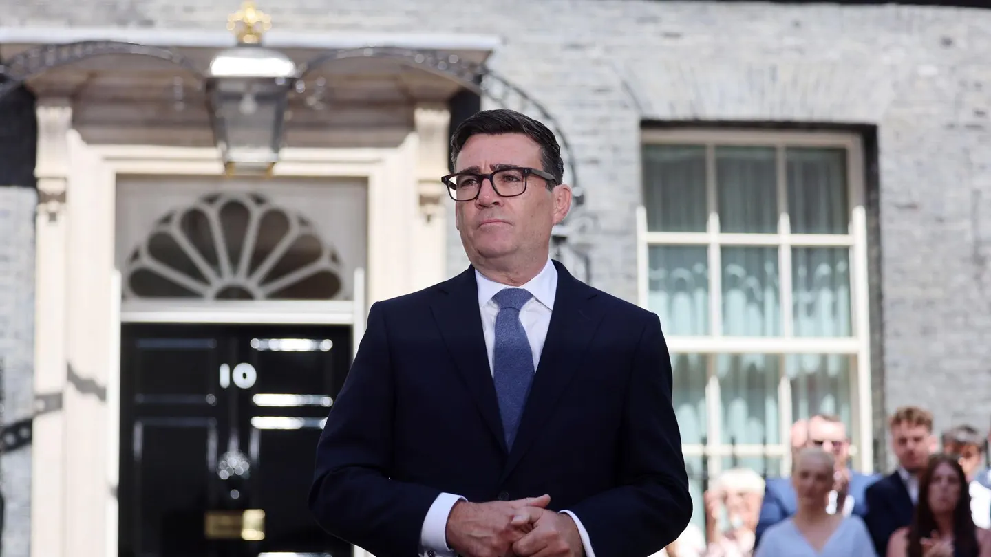 El nuevo primer ministro del Reino Unido, Andy Burnham, pronuncia su primer discurso El nuevo primer ministro del Reino Unido, Andy Burnham, pronuncia su primer discurso