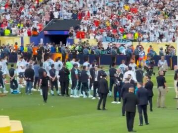 Lamentable gesto de la selecci&oacute;n argentina mientras Espa&ntilde;a levanta la Copa del Mundo