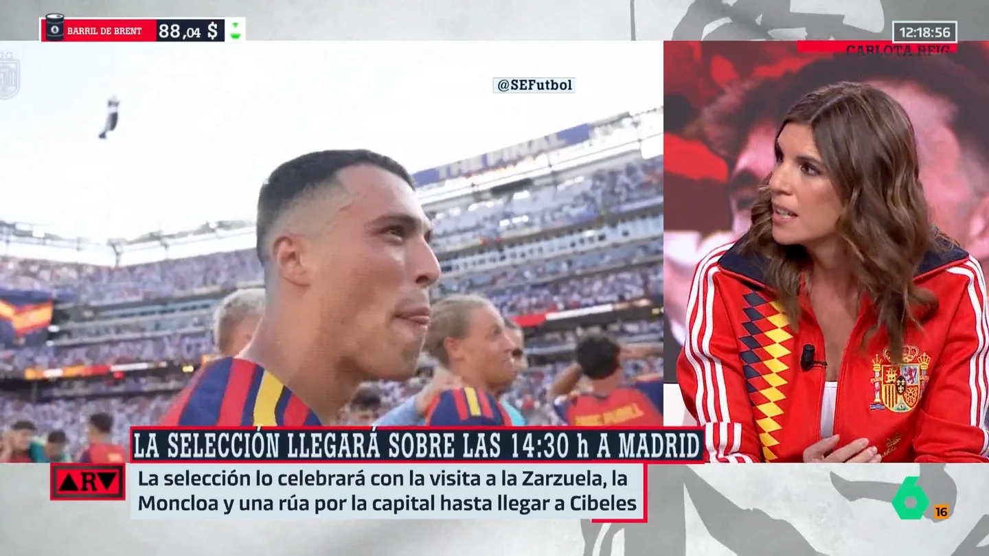 Carlota Reig revela cómo a Casillas le dieron el cambiazo con la Copa del Mundo en 2010: "La original nunca se entrega a ninguna selección" Carlota Reig revela cómo a Casillas le dieron el cambiazo con la Copa del Mundo en 2010: "La original nunca se entrega a ninguna selección"