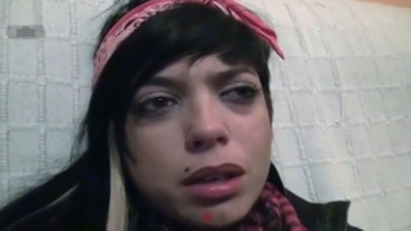 "Yo no tengo que mendigar amor, pero me jode regalarlo": las l&aacute;grimas de 'la Iratxe' tras llevar d&iacute;as sin saber de su novio