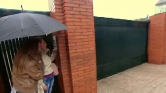 'La Jessy' y 'la Rut' van puerta por puerta a buscar trabajo en La Moraleja... y nadie les abre: "Ni que tuvi&eacute;ramos la peste"