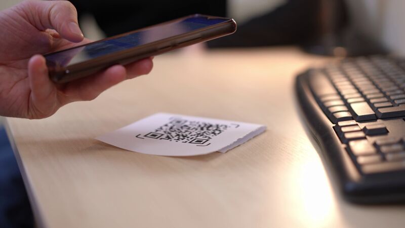 Cuidado con los códigos QR este verano: el error que puede salirte caro