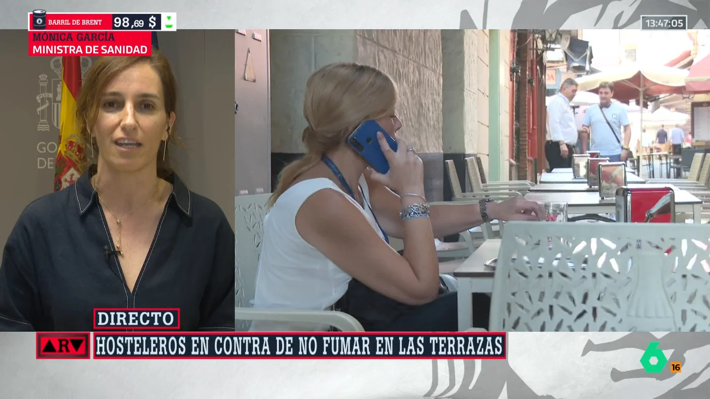 Mónica García, ante la reticencia de los hosteleros a la ley antitabaco: "Ya pasó en 2010. La hostelería siempre va a gozar de buena salud" Mónica García, ante la reticencia de los hosteleros a la ley antitabaco: "Ya pasó en 2010. La hostelería siempre va a gozar de buena salud"