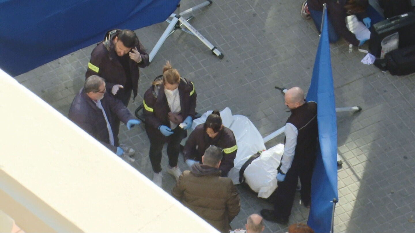 Un condenado por matar y descuartizar a su compa&ntilde;ero de piso se fuga de prisi&oacute;n durante una salida programada.