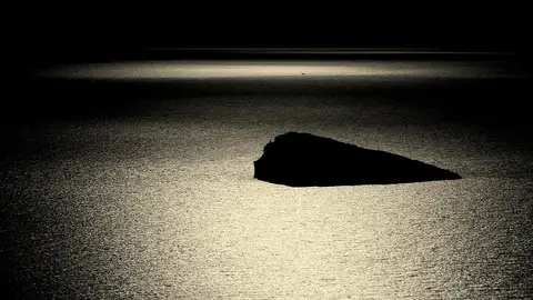 Isla de Benidorm por la noche Isla de Benidorm por la noche
