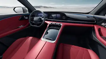 El SUV chino cuyo interior recuerda a Mercedes-Benz existe y es uno de los híbridos enchufables del momento El SUV chino cuyo interior recuerda a Mercedes-Benz existe y es uno de los híbridos enchufables del momento