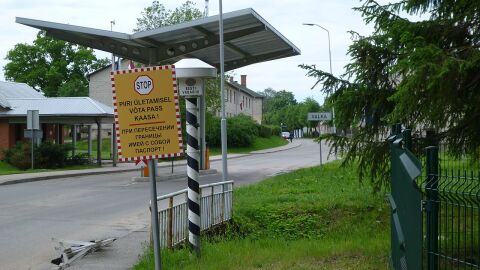 Indicación fronteriza entre Valga y Valka