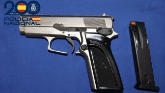 Detienen a un hombre en Salamanca por agredir sexualmente a su expareja y amenazarla con una pistola